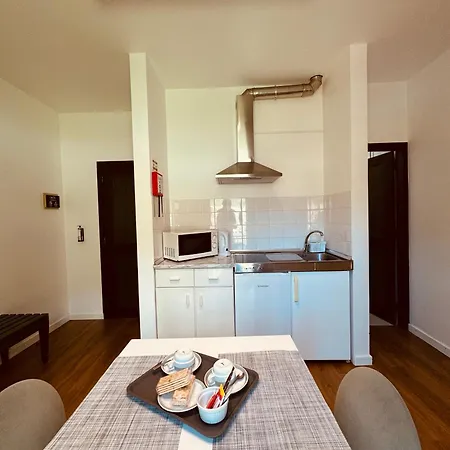 Vale Mar Guest בית הארחה