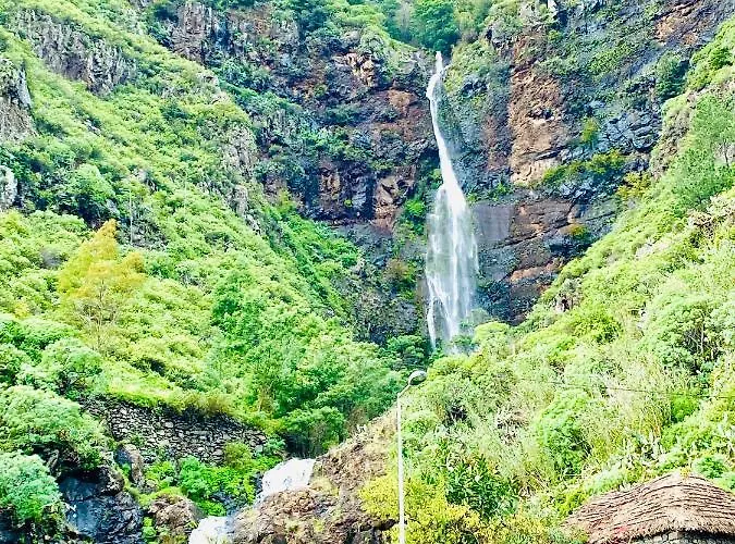 Vale Mar Guest Гостевой дом Рибейра-Брава