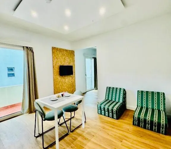 Vale Mar Guest בית הארחה 3*