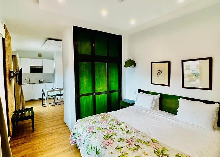 Vale Mar Guest בית הארחה